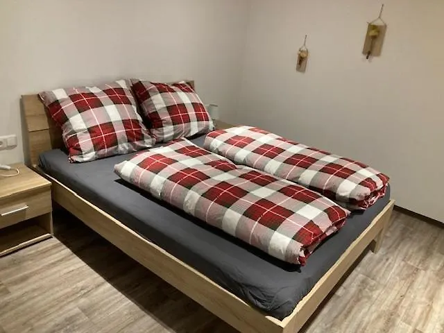 Leitner Haeusl * היליגנבלוט